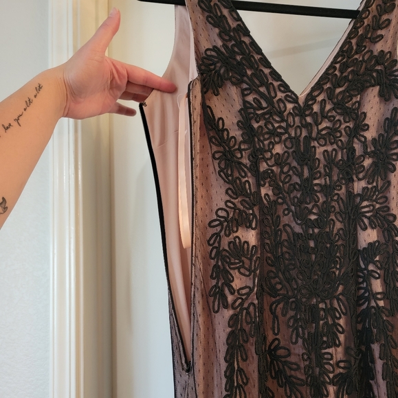 Betsy Adam gown - Picture 14 of 14